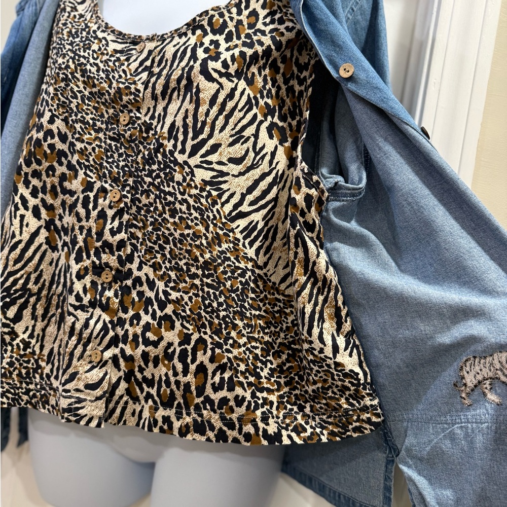 Tantrum Blues Vintage Denim Safari Button-Up Animal π¦ π¦ Shirt Size XL - Picture 7 of 16